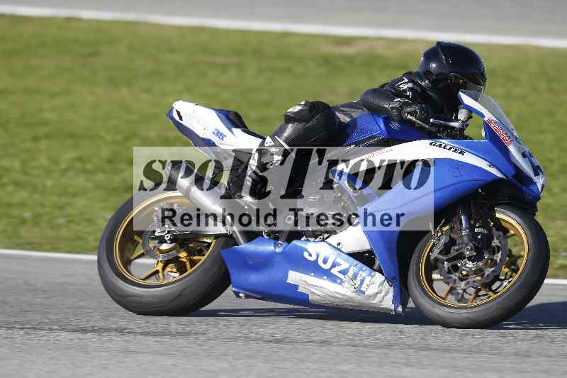 Archiv-2025/02 28.-31.01.2025 Moto Center Thun Jerez/gruen-green/135